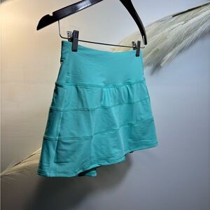 (#73)Women’s Aqua Tiered Athletic Skirt